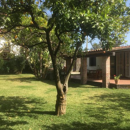 Villa Andrea Fondachello  Buitenkant foto